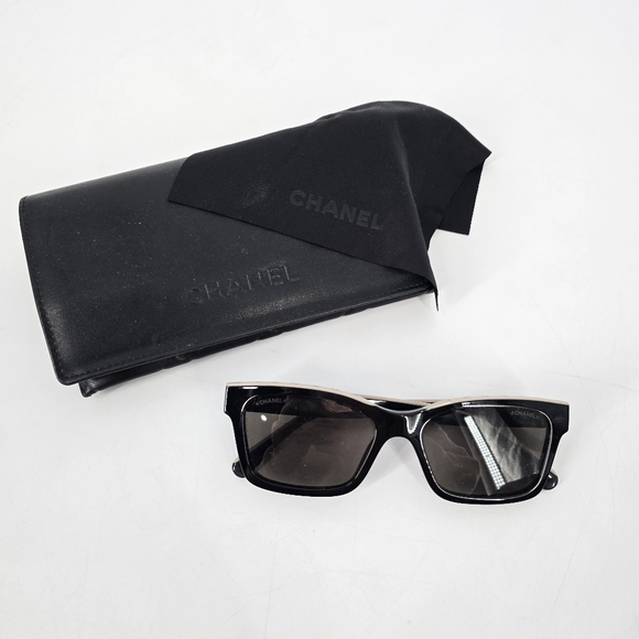 Chanel Black Grey Logo Sunglasses 5427 54 17 140mm Made in Italy - Picture 2 of 9